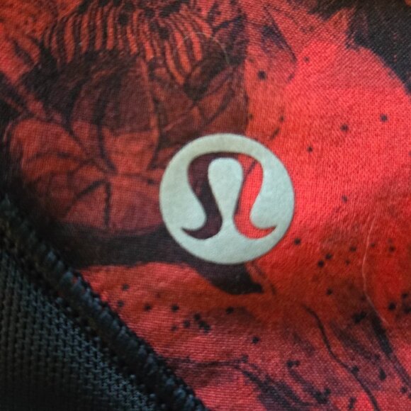 Lululemon Hotty Hot Short II 2.5" - 12 RARE - Picture 5 of 6